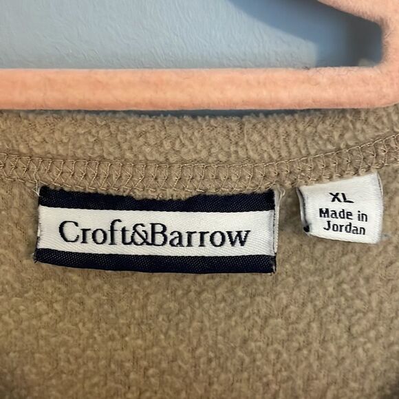 XL Christmas Fleece cardigan Sweater with Cardinals and Snowflakes. Full Zip - Picture 3 of 6